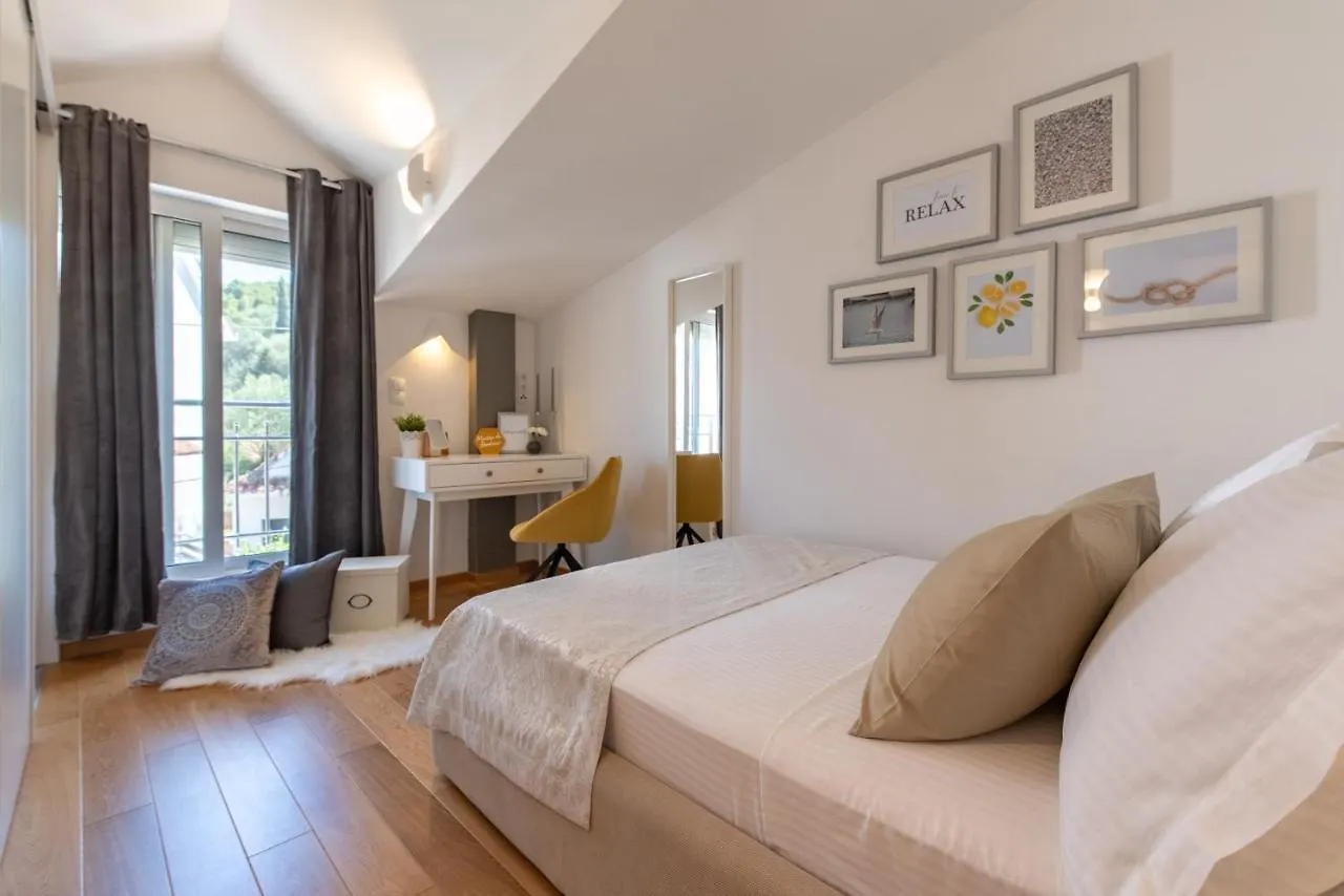 Apartments Belmat Τρογκίρ