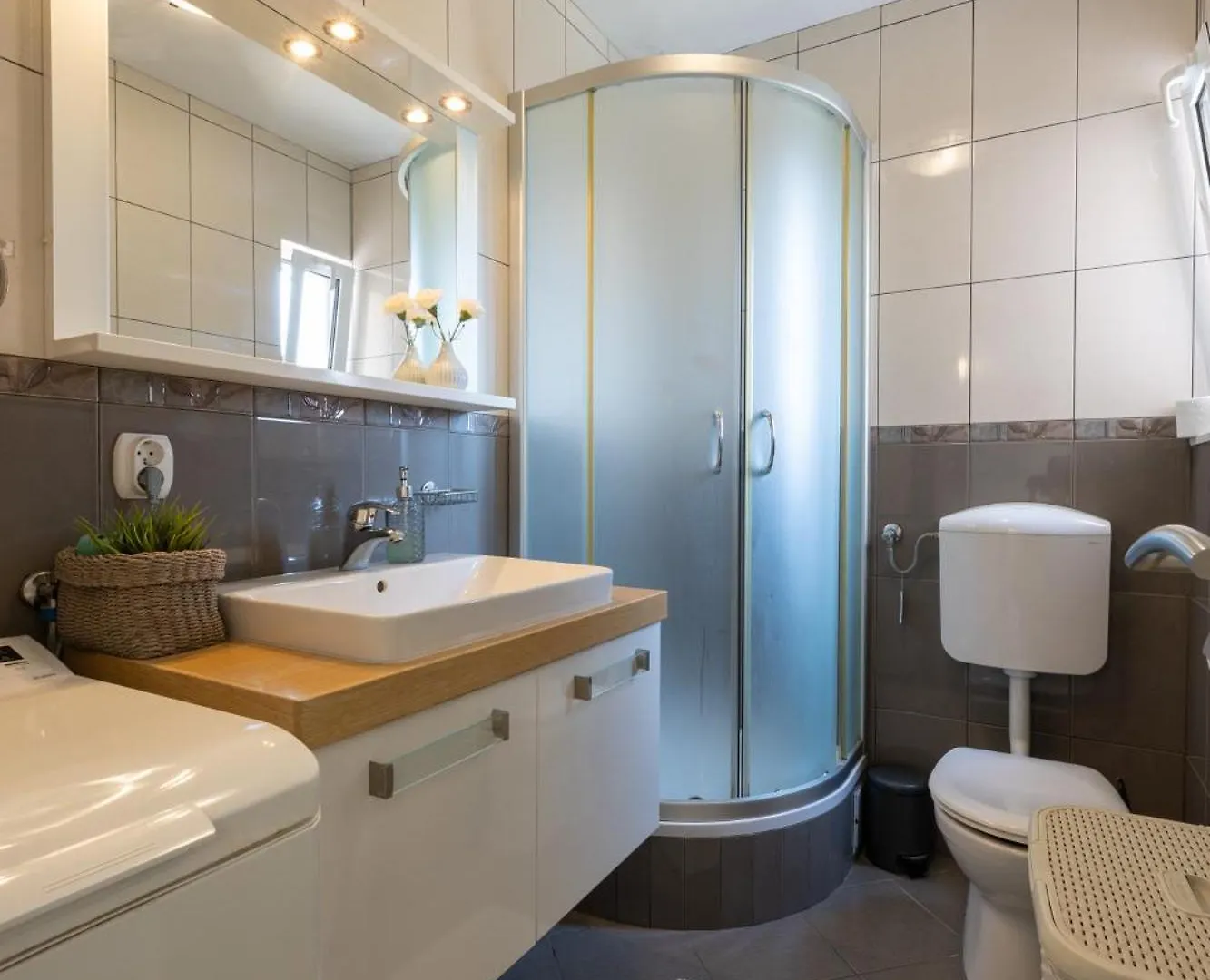 Apartments Belmat Τρογκίρ
