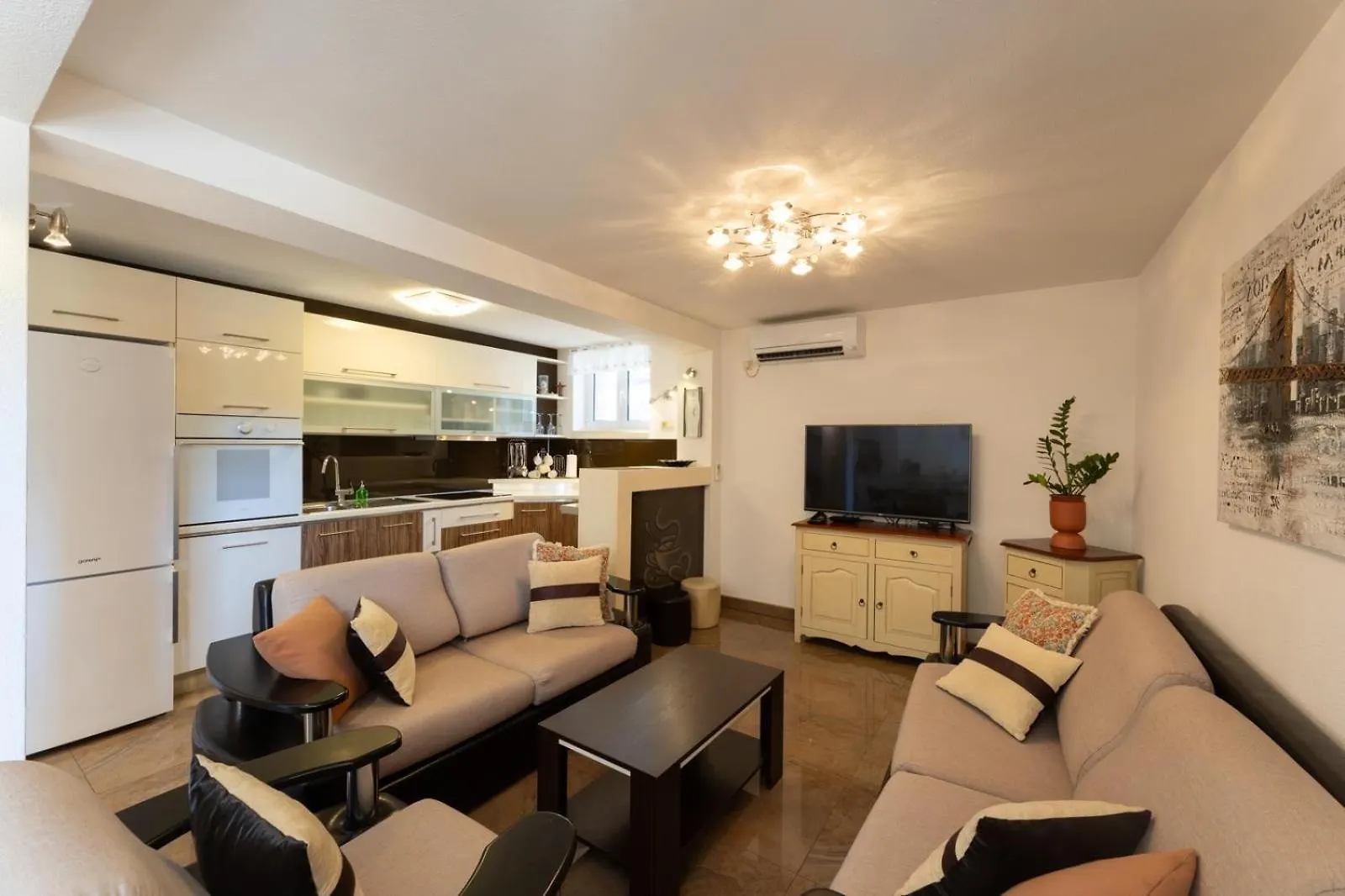Apartments Belmat Τρογκίρ Κροατία