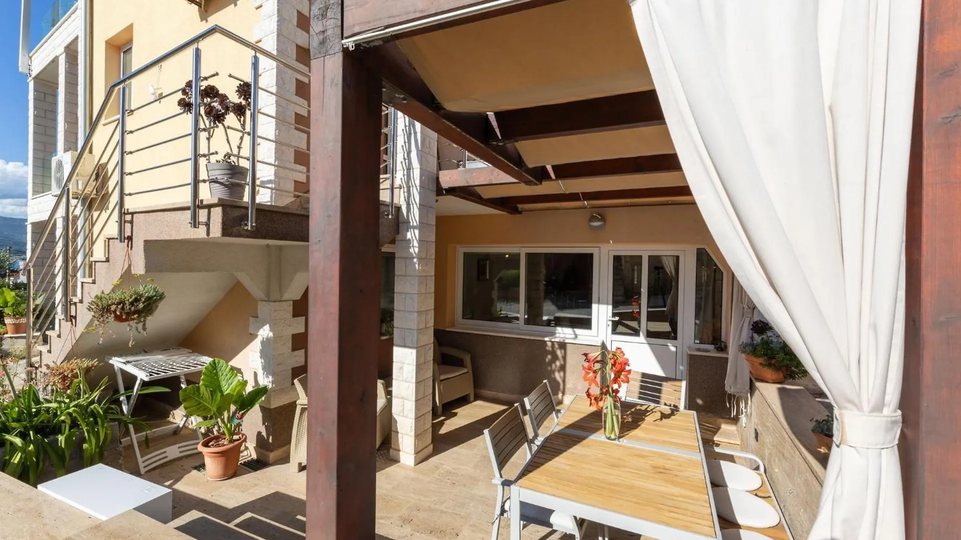 Apartments Belmat Τρογκίρ Κροατία