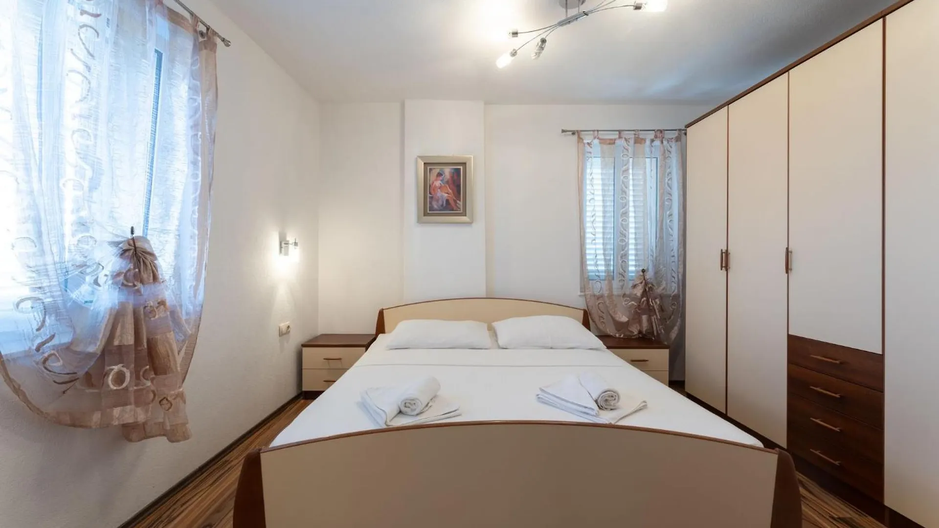 Apartments Belmat Τρογκίρ Κροατία
